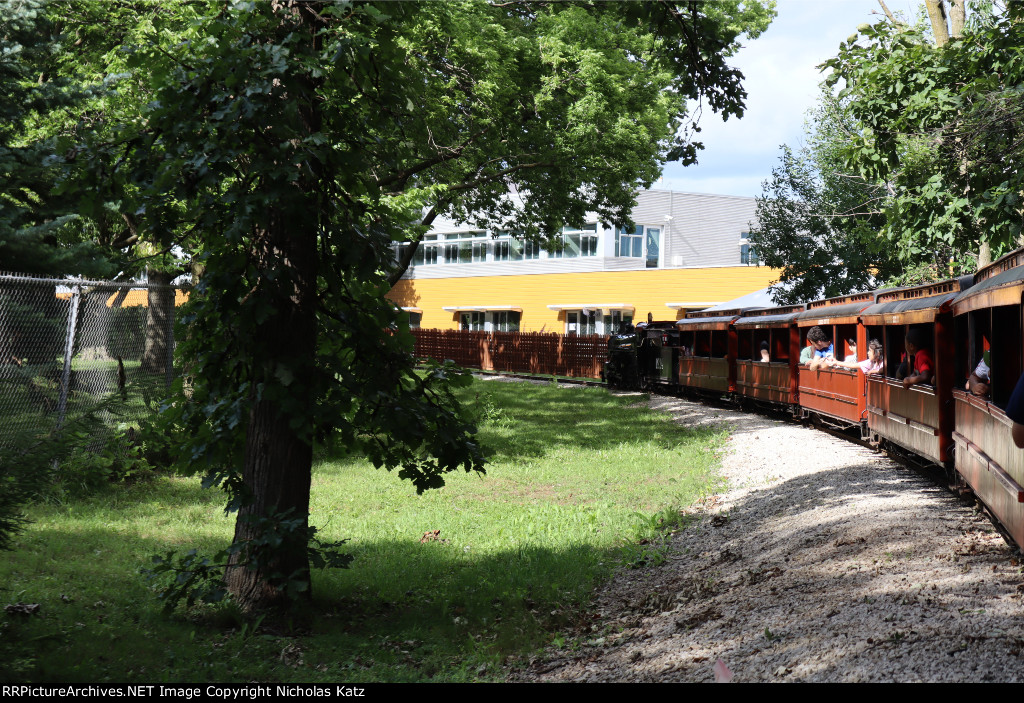 Milwaukee County Zoo Railway #1924